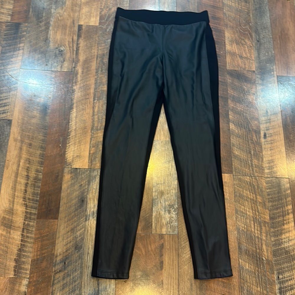 Velvet by Graham and Spencer leggings L (3750)